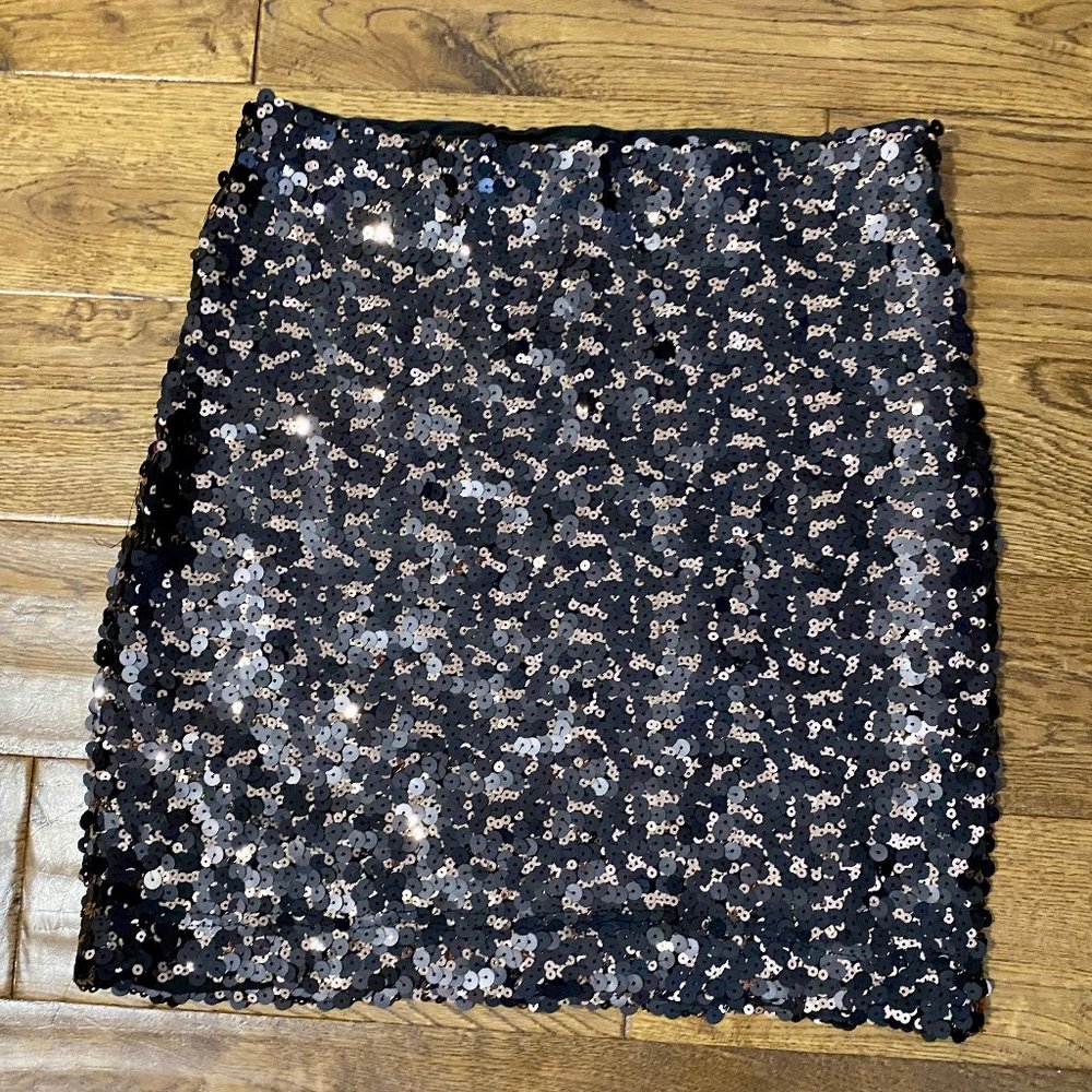 Sparkly Sequin Mini Skirt - Dynamite - Small